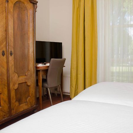 Hotel Graaf Bernstorff Schiermonnikoog Ruang foto