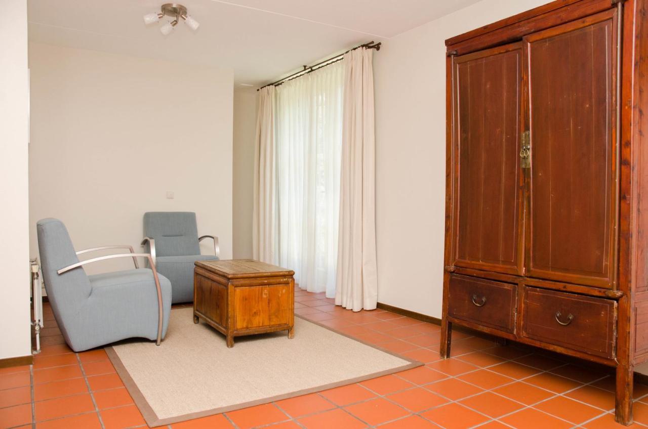 Hotel Graaf Bernstorff Schiermonnikoog Ruang foto